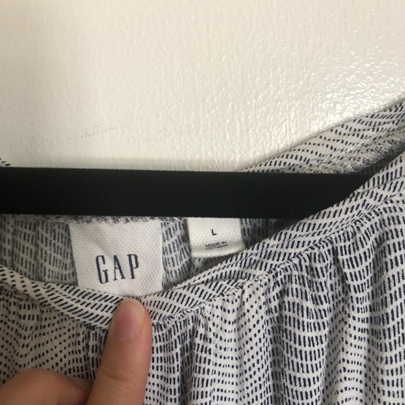 GAP blouse - Picture 3 of 3
